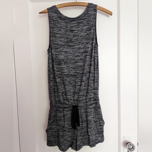 Aritzia - Wilfred Free Izabel Romper - Picture 2 of 5